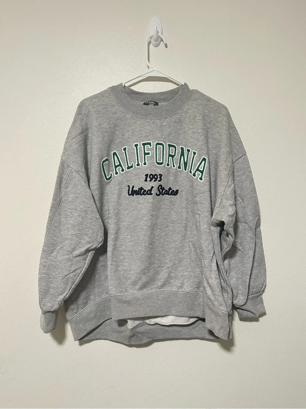 Zara oversized California embroidered Graphic Crewneck Sweatshirt - Gray